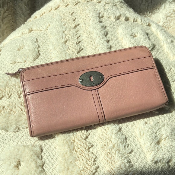 💕 FOSSIL WALLET 💕 - Picture 1 of 7